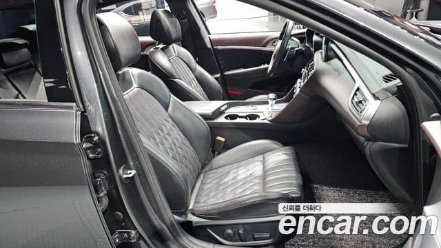 Genesis G70 2018 — ფოტო 17/37
