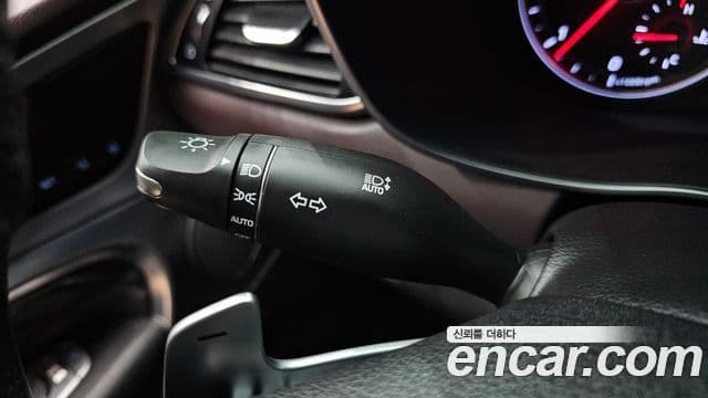 Genesis G70 2018 — ფოტო 34/37