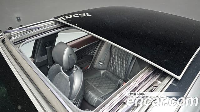 Genesis G70 2018 — ფოტო 18/37