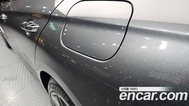 Genesis G70 2018 — ფოტო 23/37