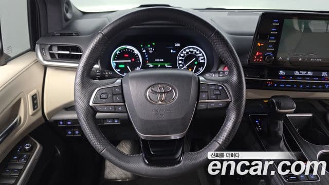 Toyota Sienna 2023 — Фото 15/20
