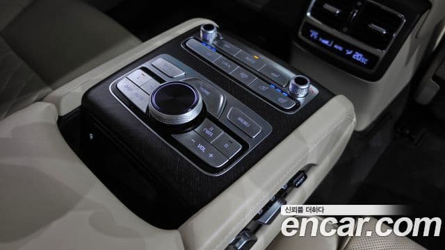 Kia The K9 2022 — Photo 38/41