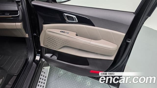 Kia Carnival 2025 — Photo 6/35