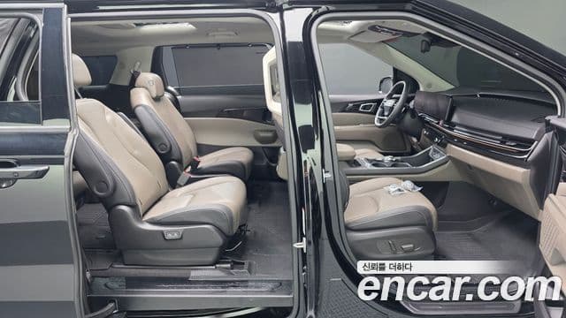 Kia Carnival 2025 — Photo 16/35