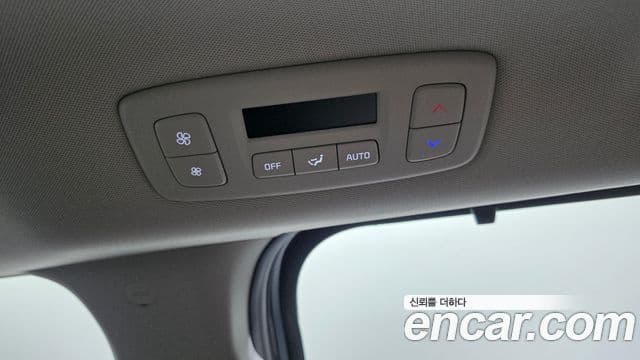 Kia Carnival 2025 — Photo 18/35