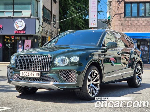 Bentley Bentayga 2025 — Фото 2/20