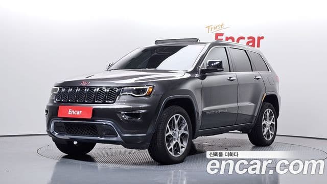 Jeep Grand Cherokee 2019 — Фото 1/20