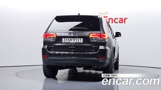 Jeep Grand Cherokee 2019 — Фото 4/20