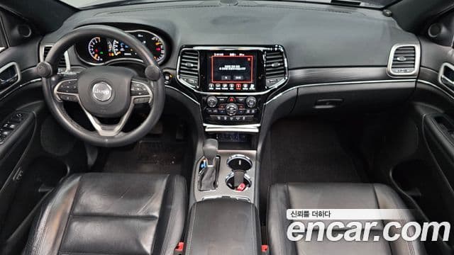 Jeep Grand Cherokee 2019 — Фото 7/20