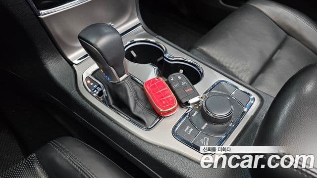 Jeep Grand Cherokee 2019 — Фото 9/20