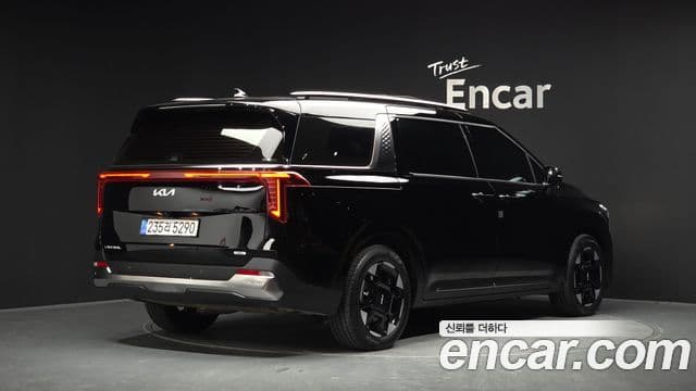 Kia Carnival 2024 — Şəkil 17/41
