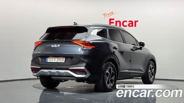 Kia Sportage 2021 — Фото 2/20