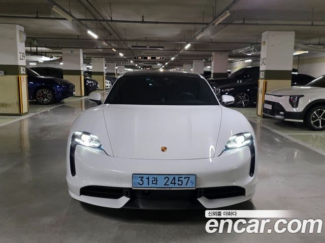 Porsche Taycan 2022 — Photo 3/19
