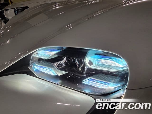 Porsche Taycan 2022 — Photo 10/19