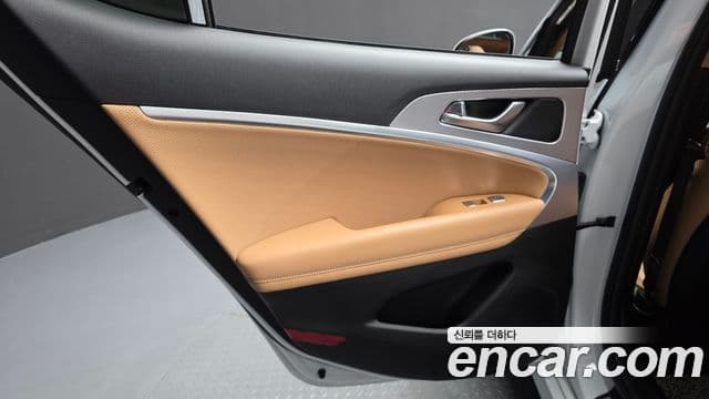 Genesis G70 2022 — ფოტო 15/34