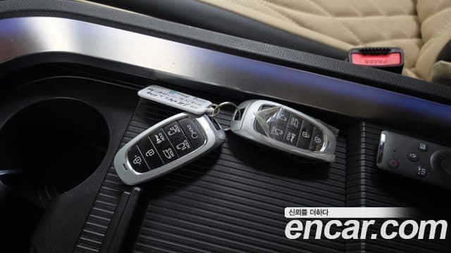Hyundai Staria 2021 — Фото 16/20