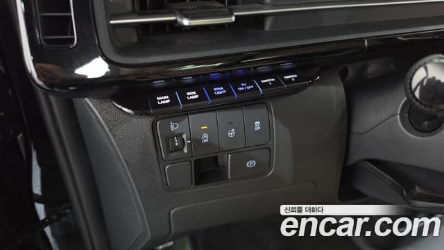 Hyundai Staria 2021 — ფოტო 23/37