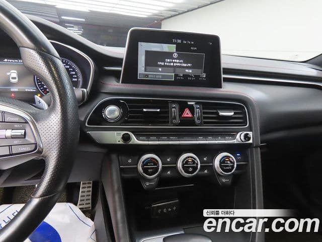 Genesis G70 2018 — ფოტო 16/20