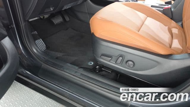 Kia Seltos 2025 — ფოტო 27/32