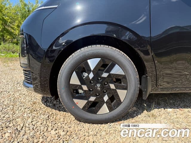 Hyundai Staria 2026 — ფოტო 5/20