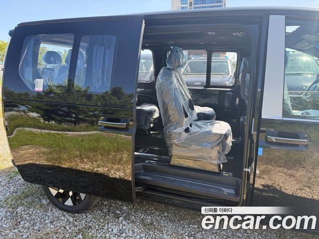 Hyundai Staria 2026 — ფოტო 1/20