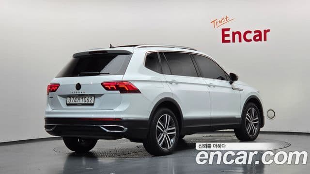 Volkswagen Tiguan Allspace 2024 — Photo 30/36