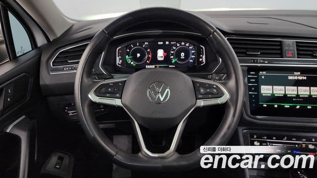 Volkswagen Tiguan Allspace 2024 — Photo 8/36