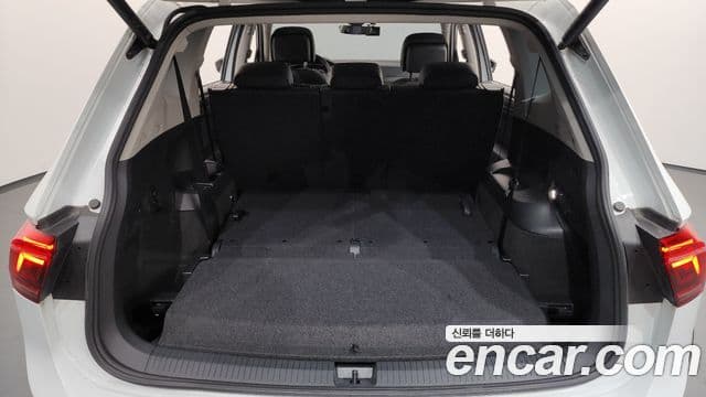 Volkswagen Tiguan Allspace 2024 — Photo 10/36