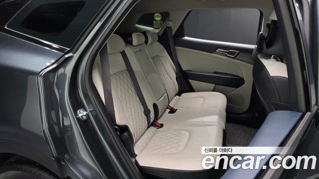 Kia Sportage 2023 — Фото 11/20