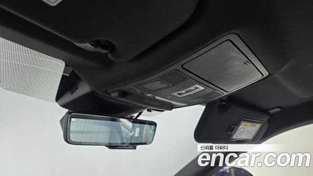 Land Rover Range Rover Evoque 2019 — Şəkil 28/34