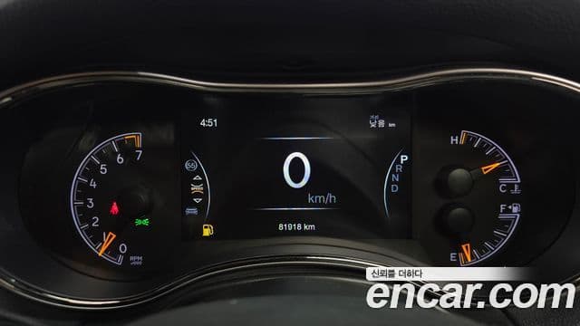 Jeep Grand Cherokee 2020 — Фото 8/20