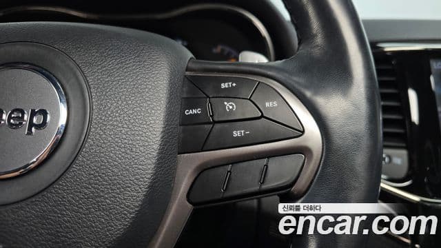 Jeep Grand Cherokee 2020 — Фото 17/20
