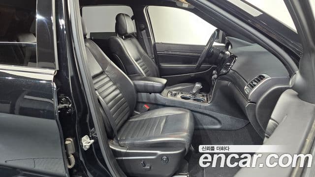 Jeep Grand Cherokee 2020 — Şəkil 9/31