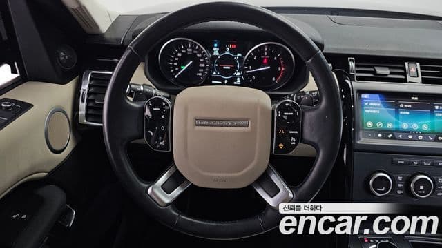 Land Rover Discovery 5 2019 — Фото 13/20