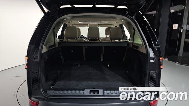 Land Rover Discovery 5 2019 — Фото 20/20