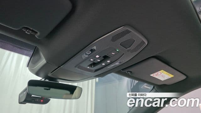 Porsche Macan EV 2025 — ფოტო 9/33