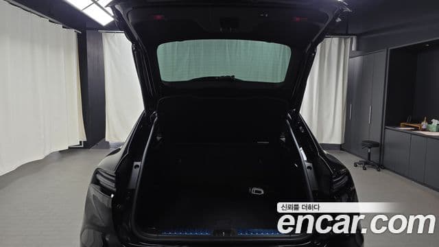 Porsche Macan EV 2025 — ფოტო 13/33