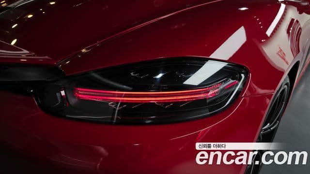 Porsche 718 Boxster 2018 — Şəkil 31/33