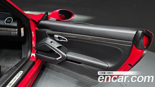 Porsche 718 Boxster 2018 — Şəkil 12/33