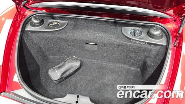 Porsche 718 Boxster 2018 — Şəkil 25/33