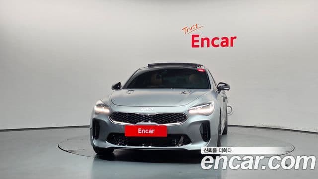 Kia Stinger 2023 — Фото 3/20