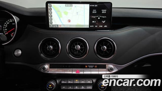 Kia Stinger 2023 — Фото 12/20