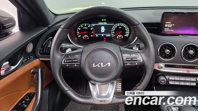 Kia Stinger 2023 — Фото 13/20