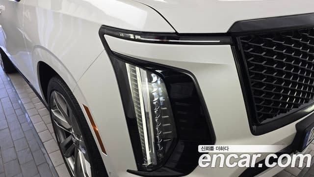 Cadillac Escalade 2025 — Photo 2/33
