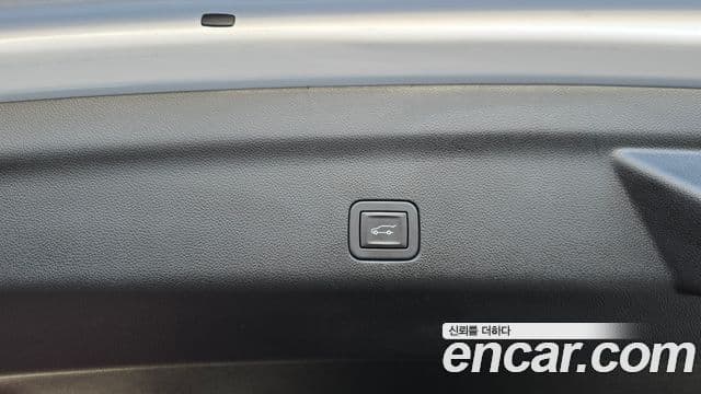 Cadillac Escalade 2025 — Photo 23/33
