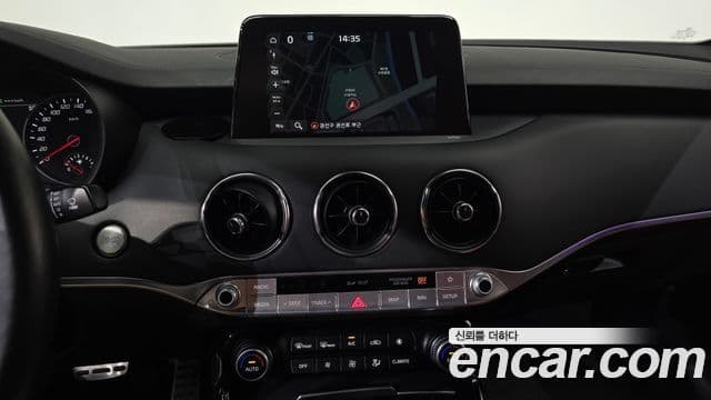 Kia Stinger 2020 — Фото 11/20