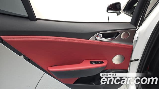 Kia Stinger 2020 — Şəkil 16/32