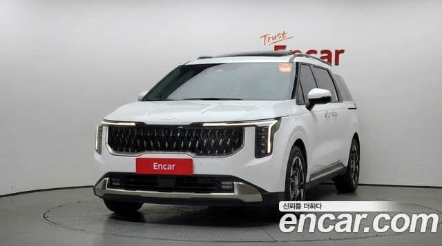 Kia Carnival 2024 — Фото 1/20