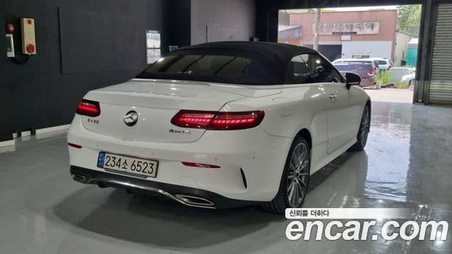 Mercedes-Benz E-Class 2021 — ფოტო 18/20