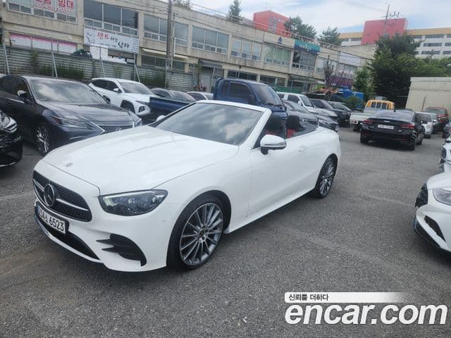 Mercedes-Benz E-Class 2021 — ფოტო 8/20